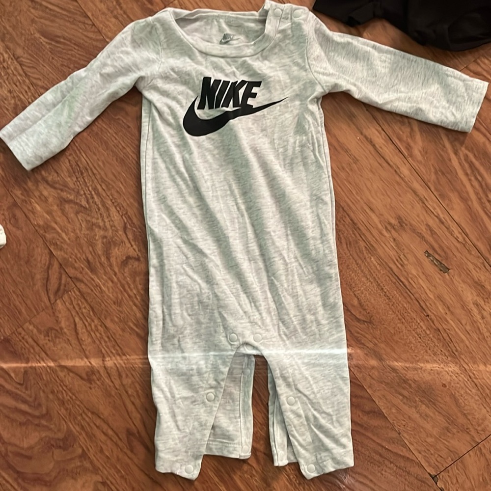 Nike suit